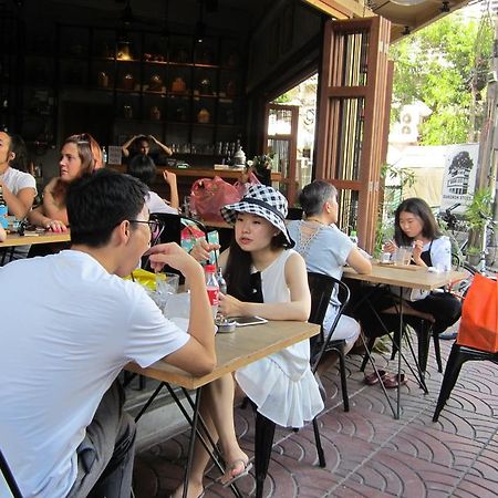 Bangkok Story Hostel Exterior photo